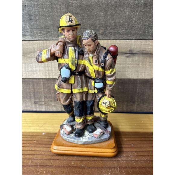 Vanmark Red Hats of Courage Hero IV Collectable Firefighter FM88319 - Picture 1 of 6